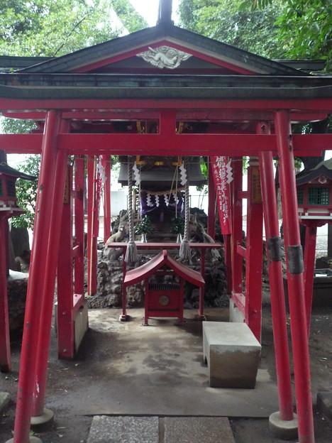 威徳稲荷神社